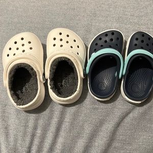 2 Baby crocs 4/5C
